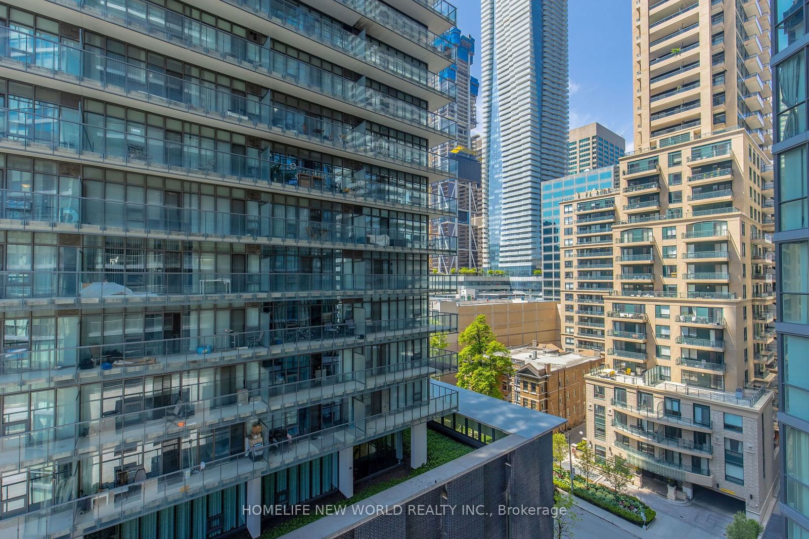 45 Charles St E, unit 1002 for sale