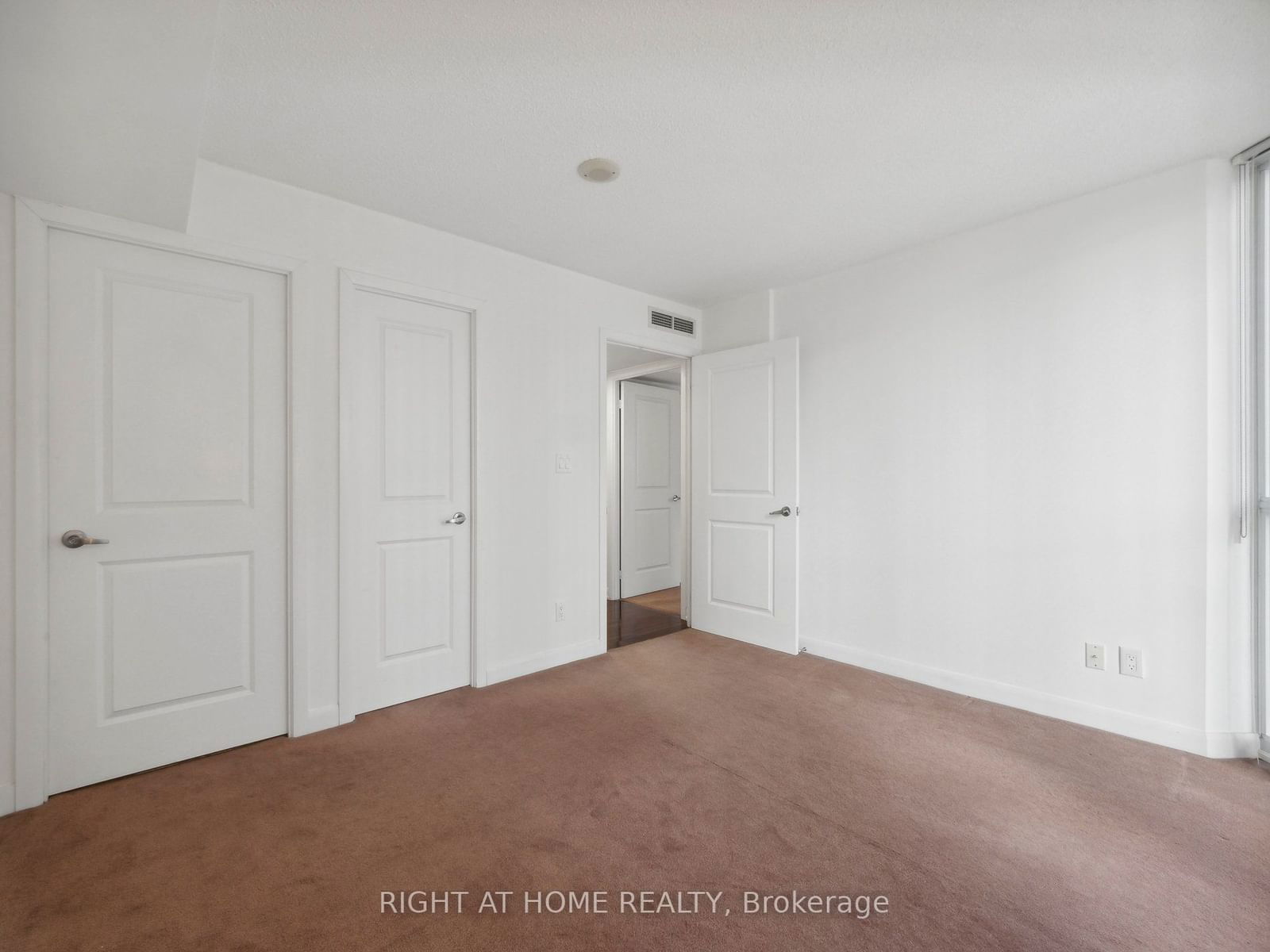 5793 Yonge St, unit 1902 for rent - image #22