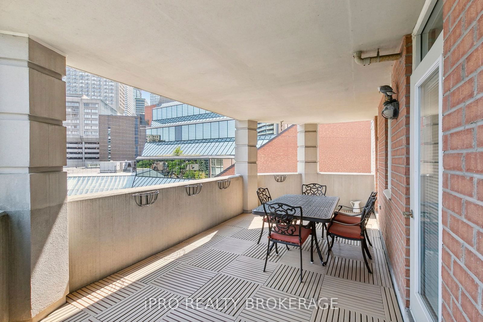 20 COLLIER St, unit 502 for sale - image #24