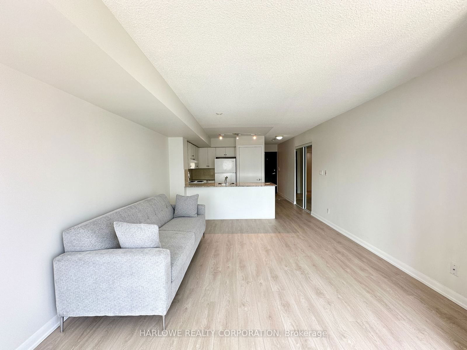 210 Victoria St, unit 2302 for sale - image #6