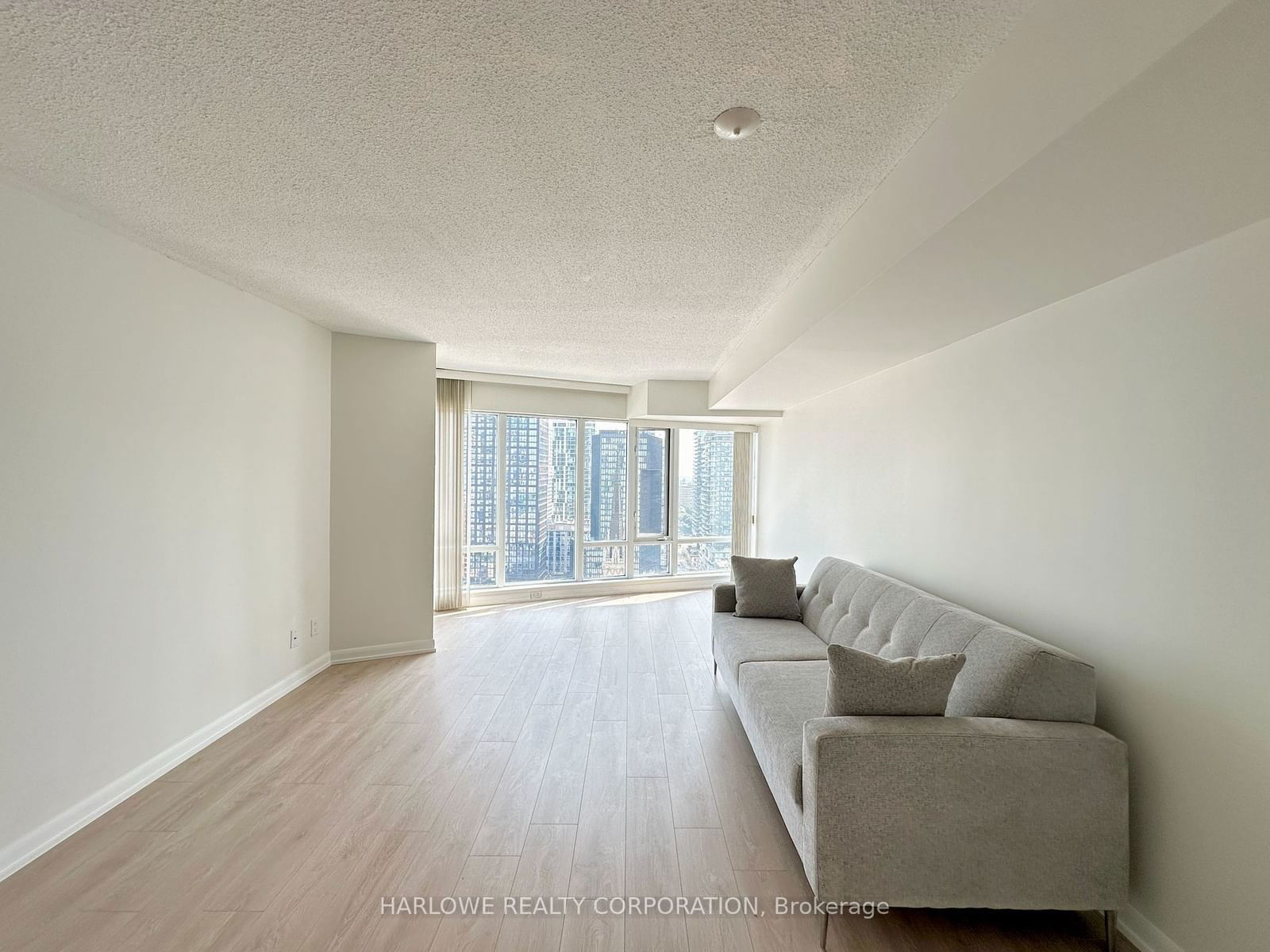 210 Victoria St, unit 2302 for sale - image #7