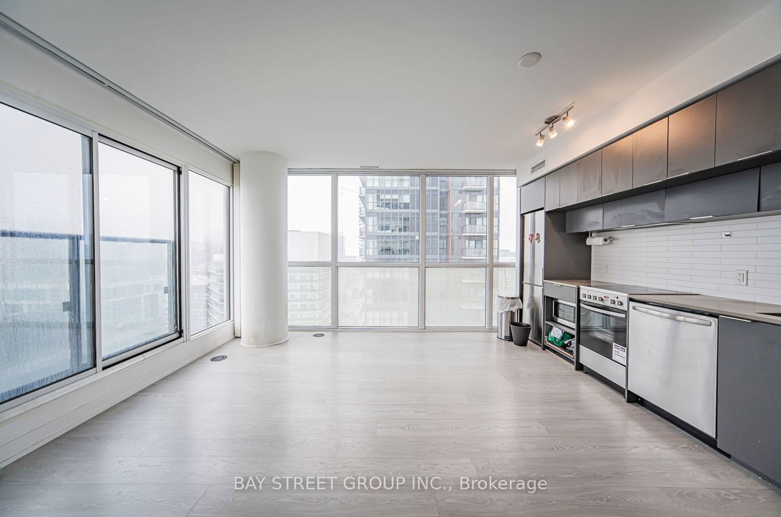 181 Dundas St E, unit 4110 for rent - image #11