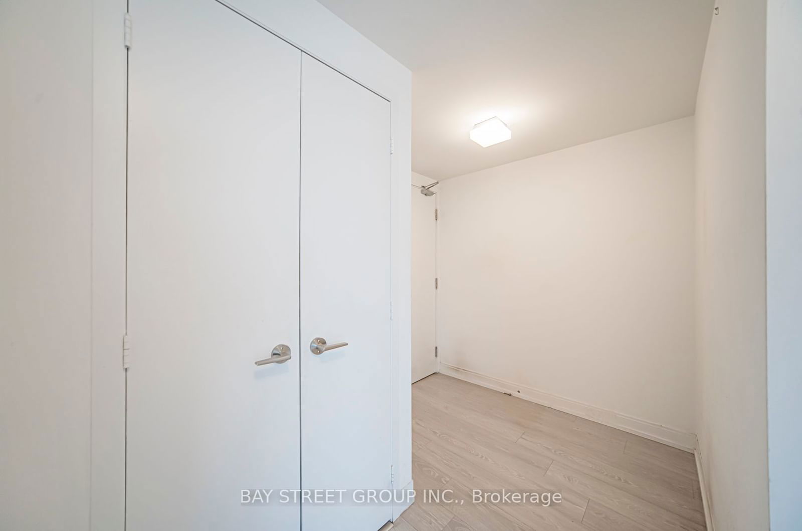 181 Dundas St E, unit 4110 for rent