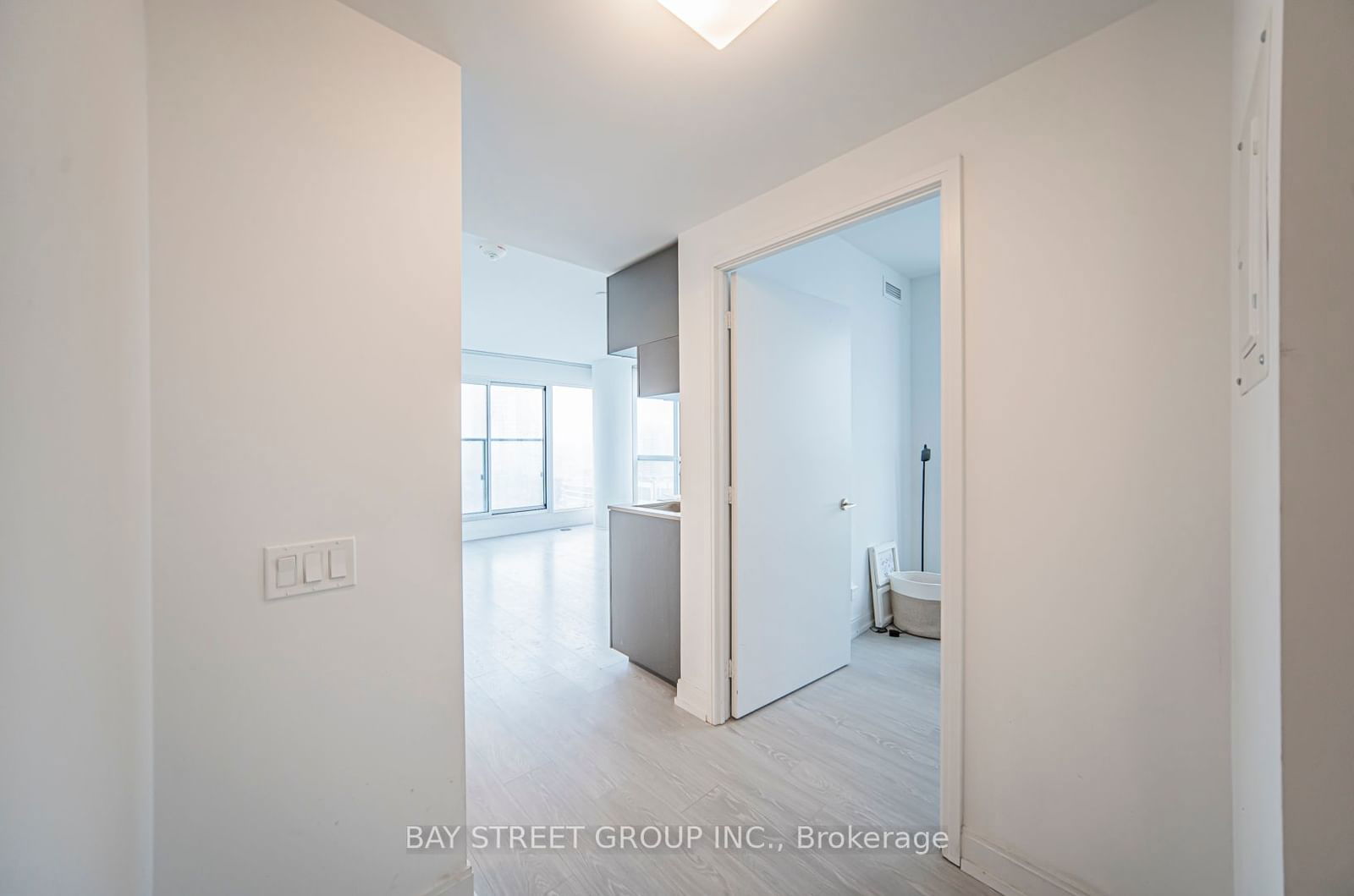 181 Dundas St E, unit 4110 for rent - image #9