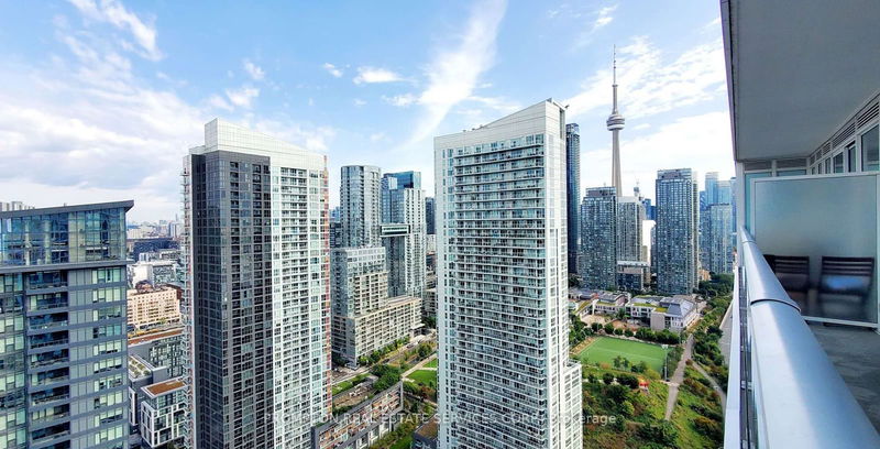 17 Bathurst St, unit 3807 for rent