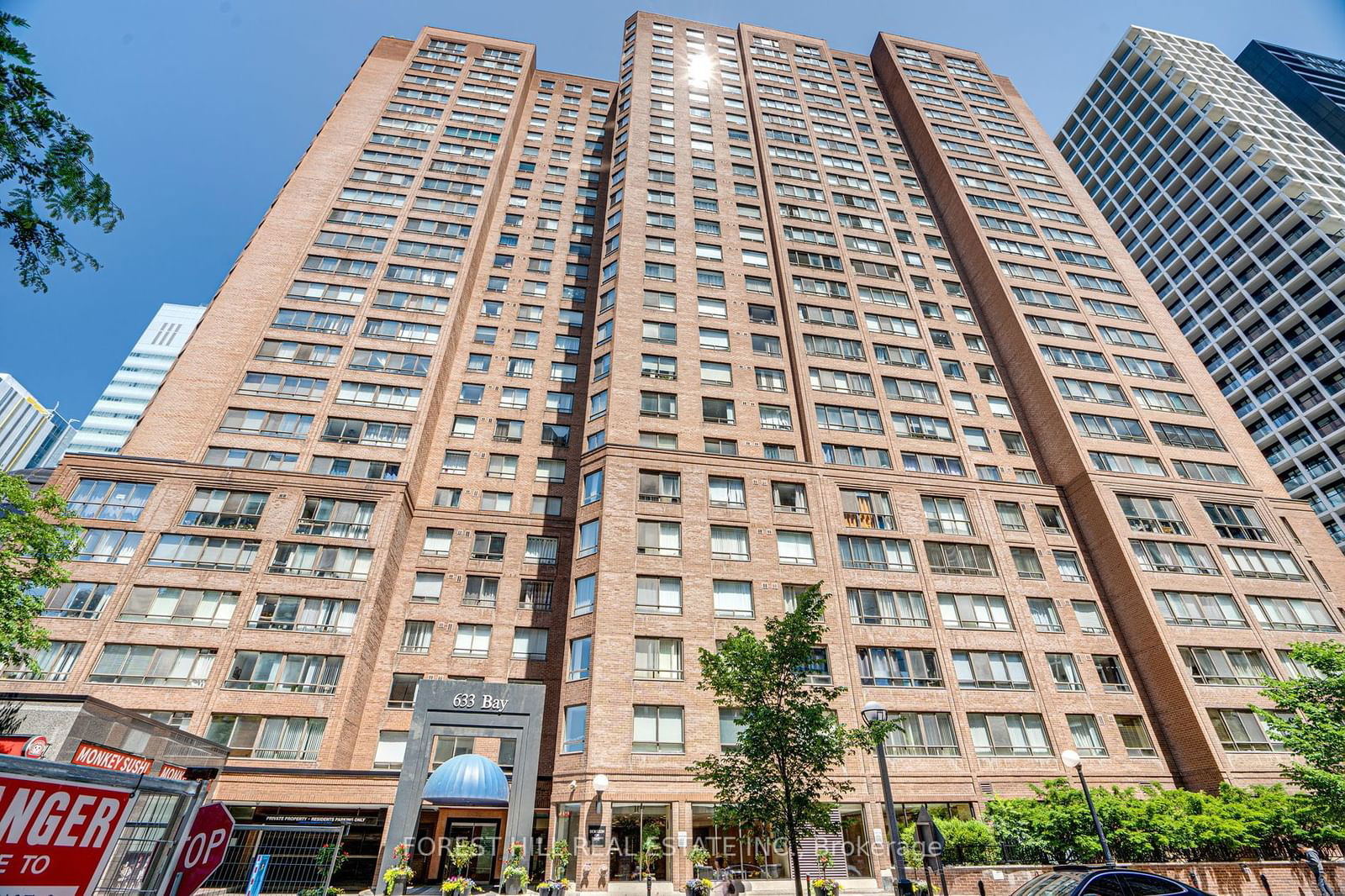 633 Bay St, unit 2112 for sale - image #1