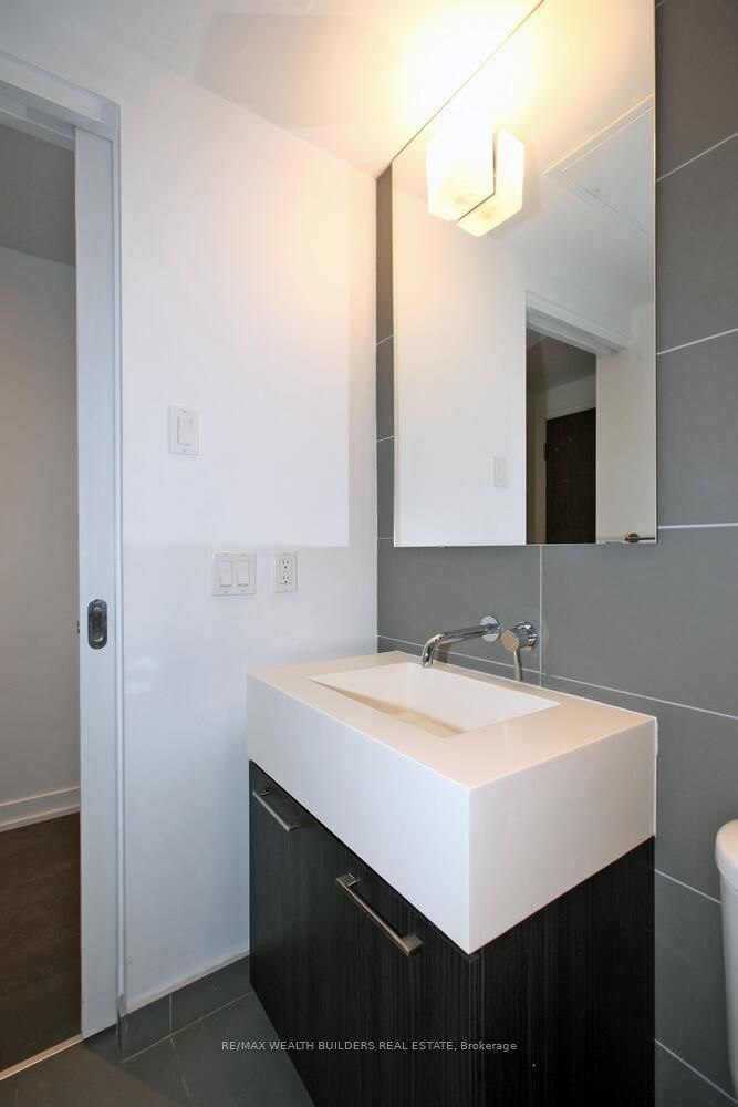 461 Adelaide St W, unit 237 for rent - image #20