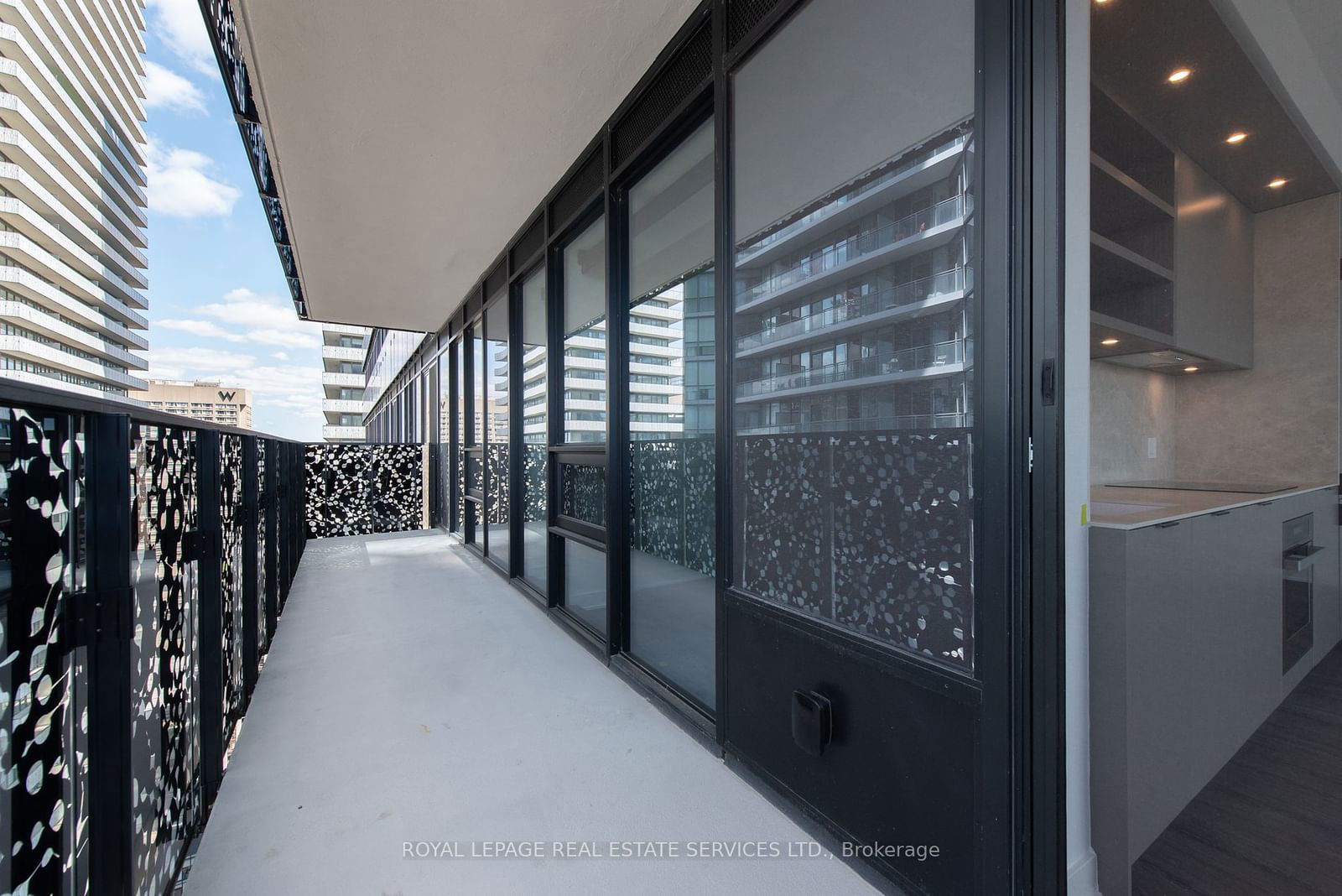 55 Charles St E, unit 3306 for rent - image #7