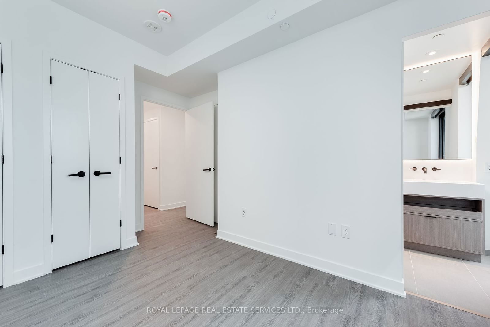 55 Charles St E, unit 3306 for rent - image #9