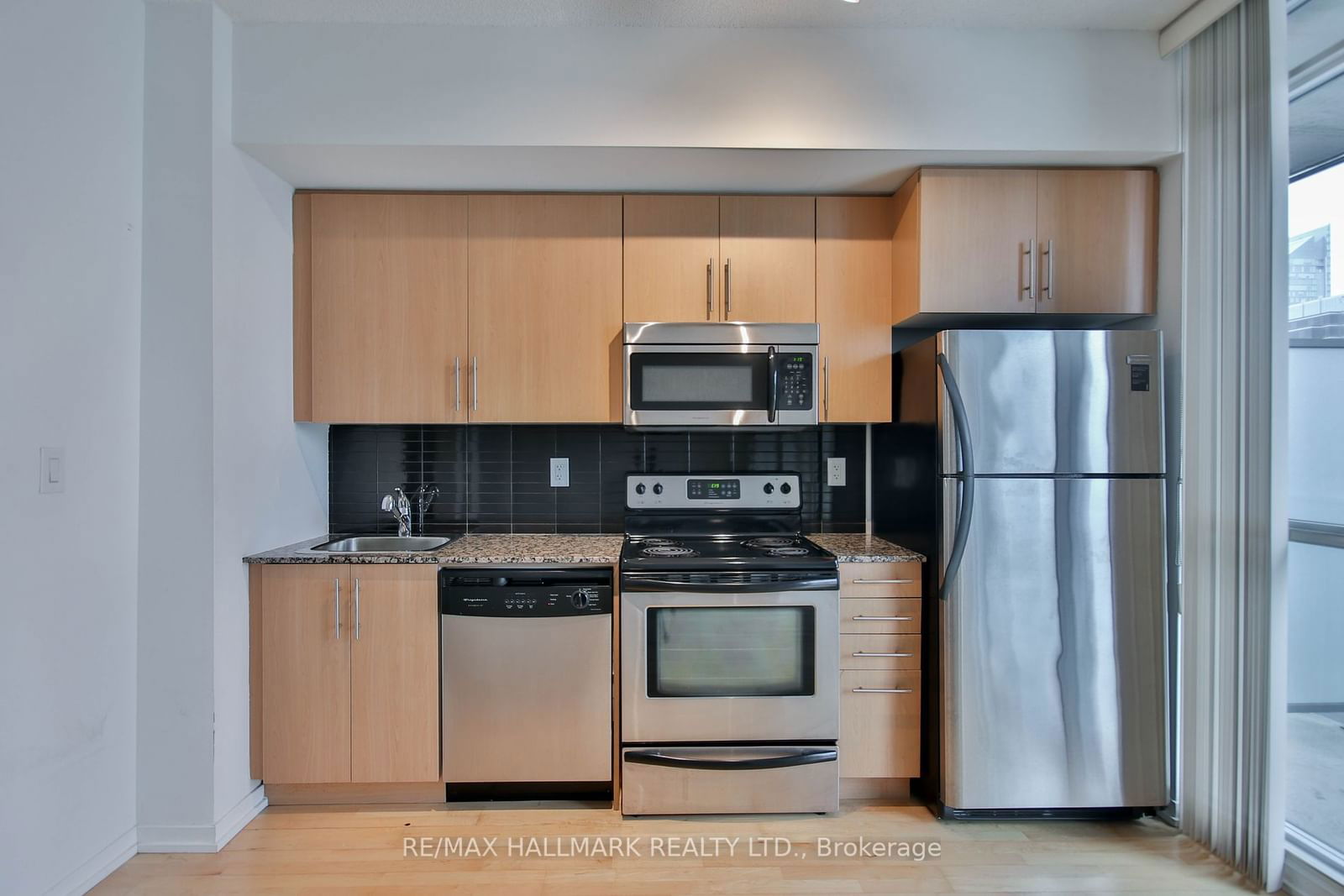 65 Bremner Blvd, unit 2407 for rent - image #12