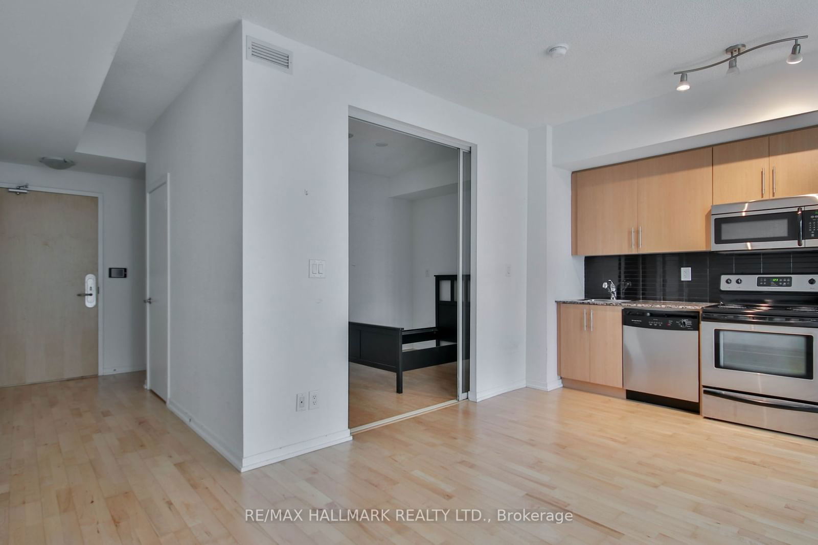 65 Bremner Blvd, unit 2407 for rent