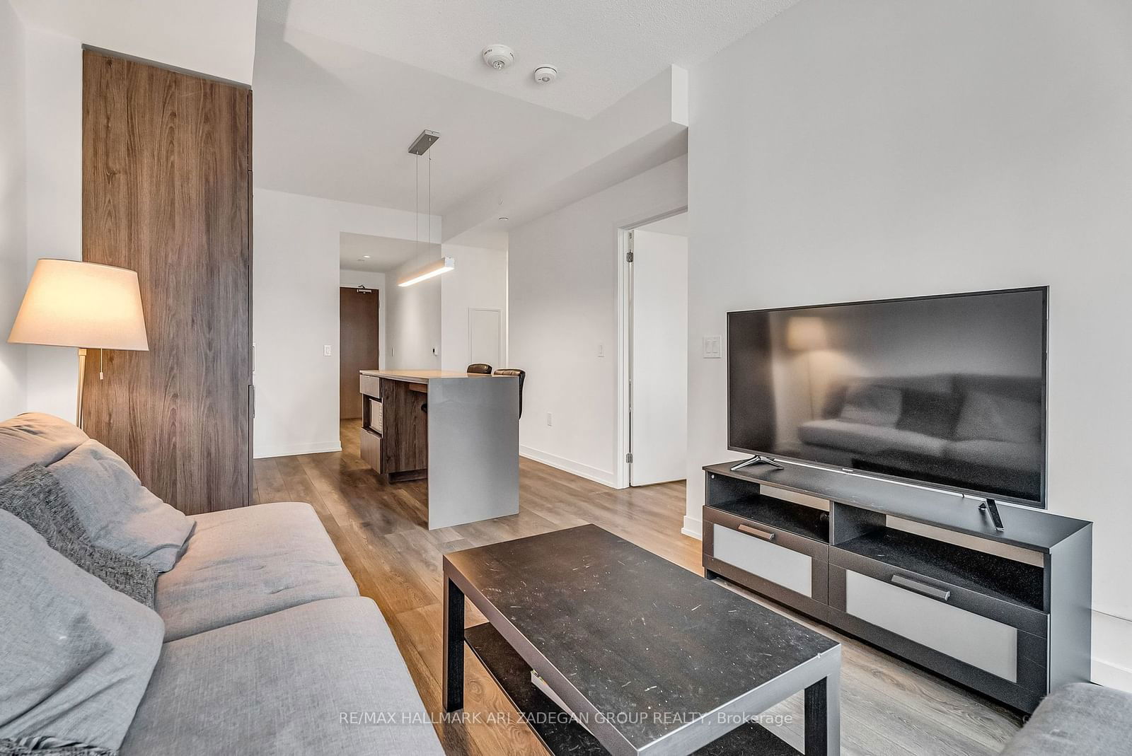 15 Lower Jarvis St, unit 606 for rent - image #17