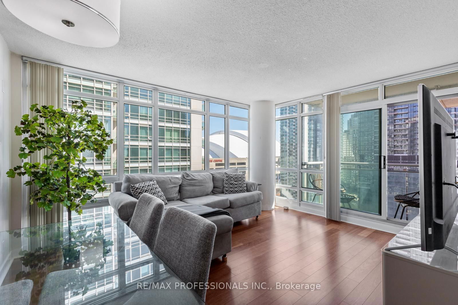 397 Front St W, unit 1910 for sale - image #3