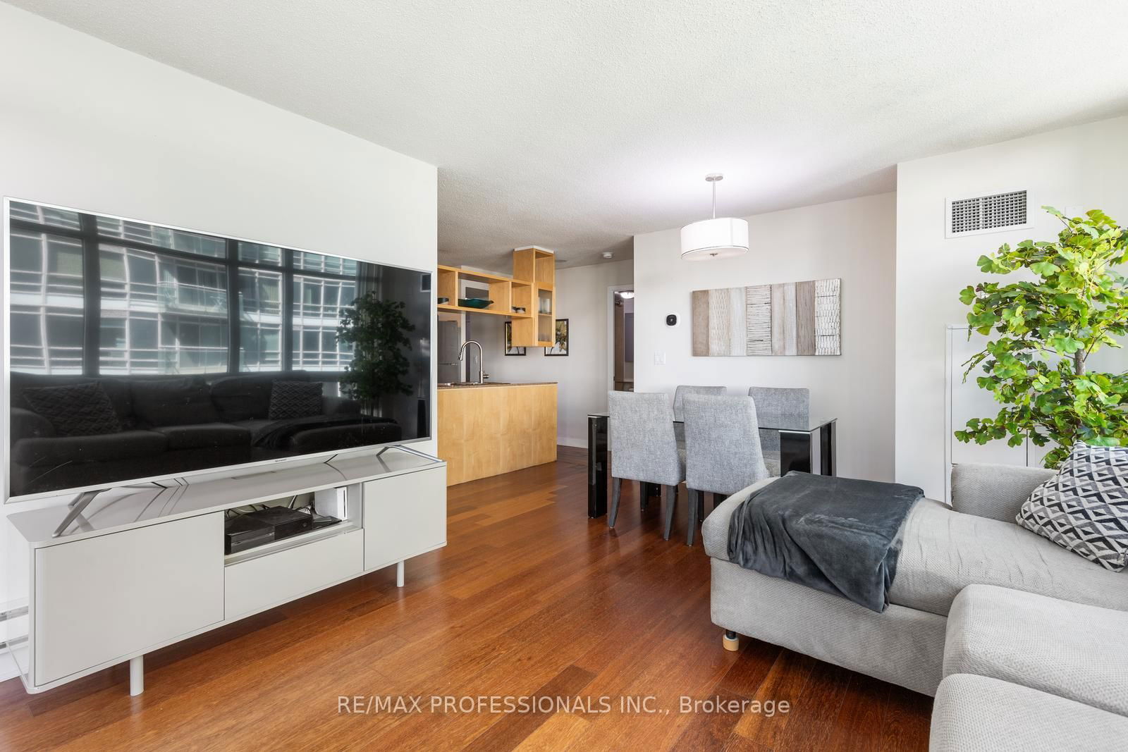 397 Front St W, unit 1910 for sale - image #4