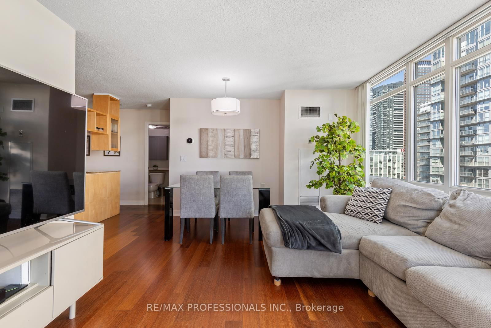 397 Front St W, unit 1910 for sale - image #5