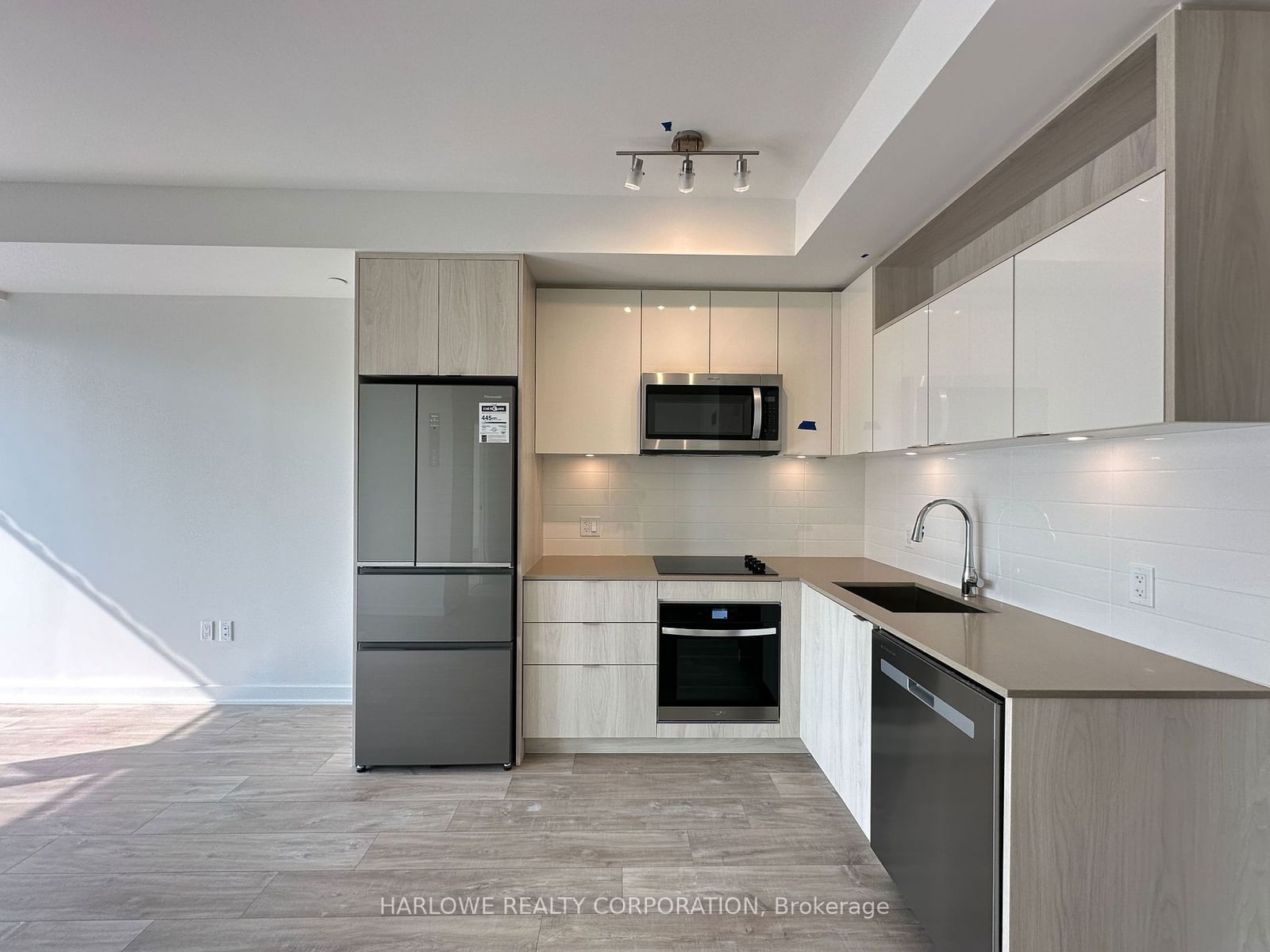 135 Lower Sherbourne St, unit 2727 W for rent - image #2