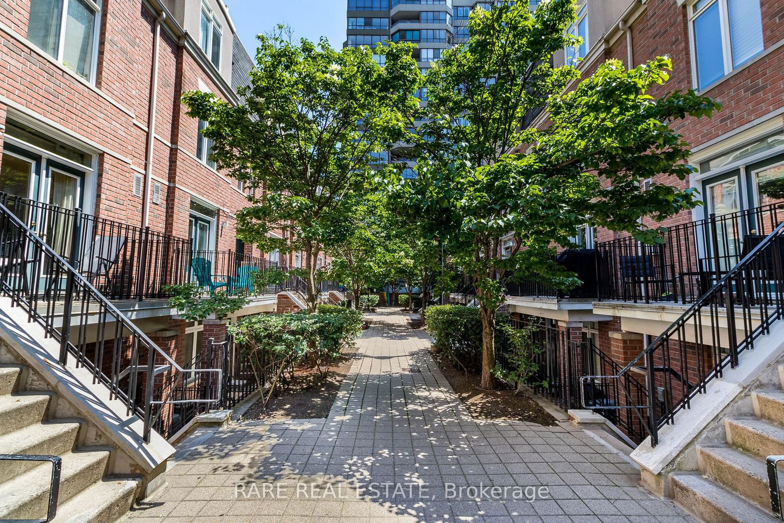 415 Jarvis St, unit 144 for sale - image #3