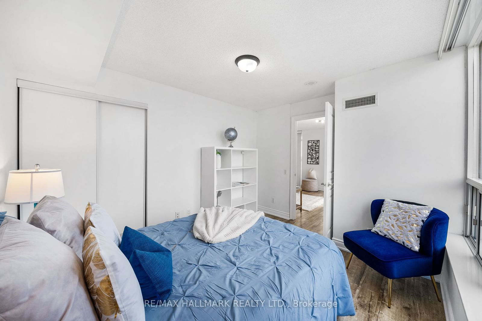 10 Northtown Way, unit 2311 for sale - image #22