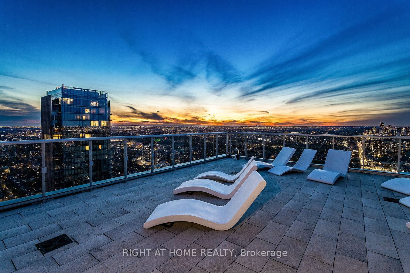 1 Yorkville Ave, unit 1412 for rent