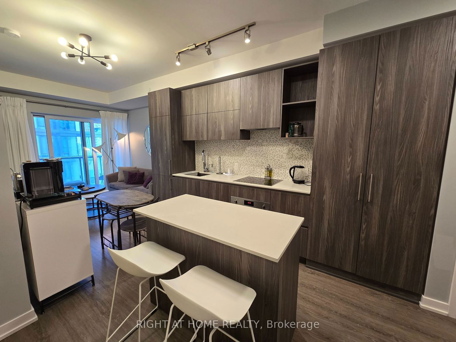 1 Yorkville Ave, unit 1412 for rent - image #3