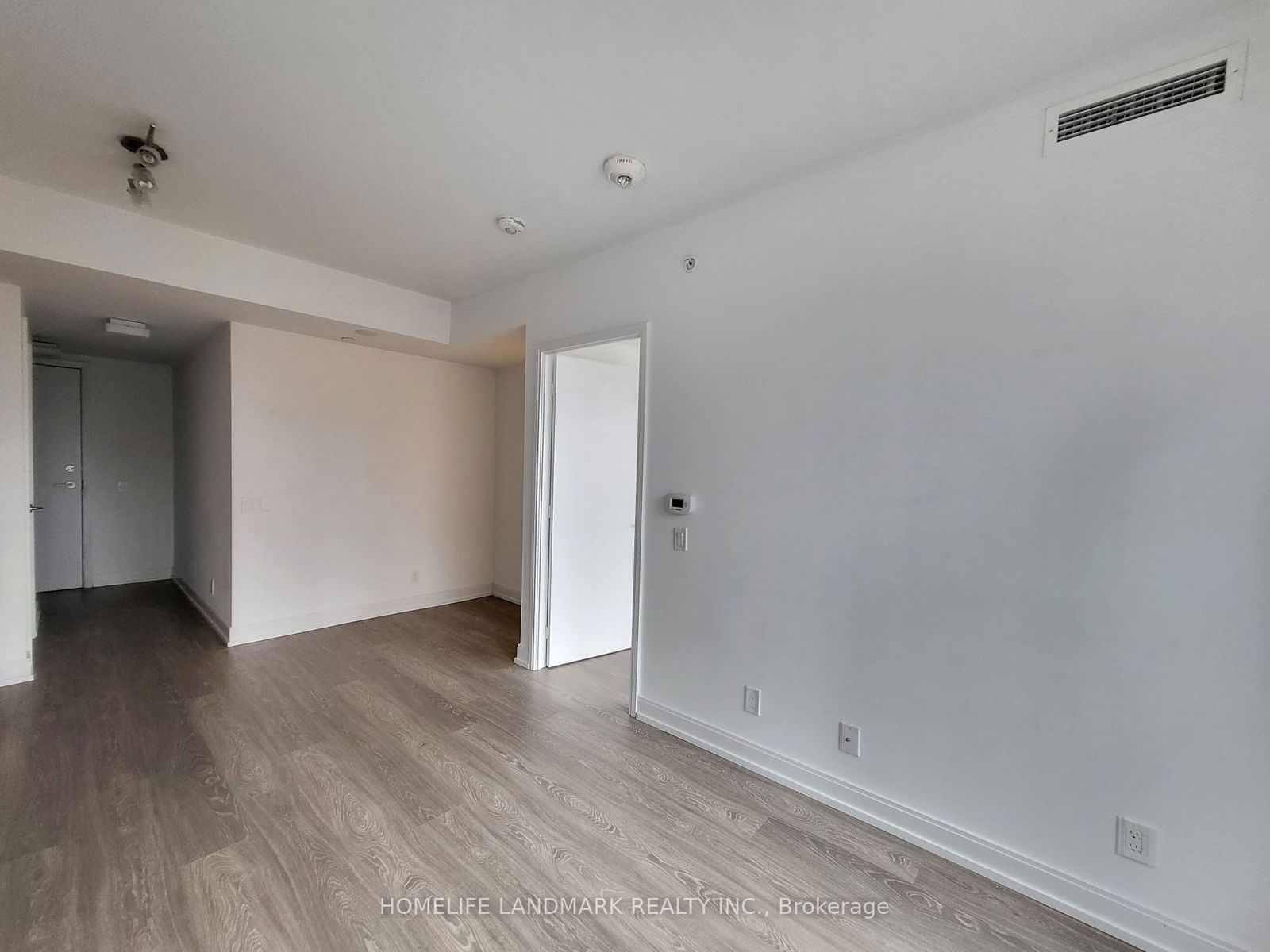 181 Dundas St E, unit 908 for rent - image #3