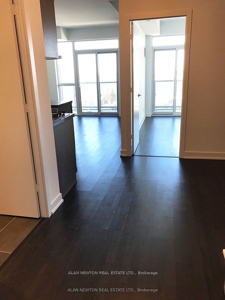 501 St Clair Ave W, unit 808 for rent