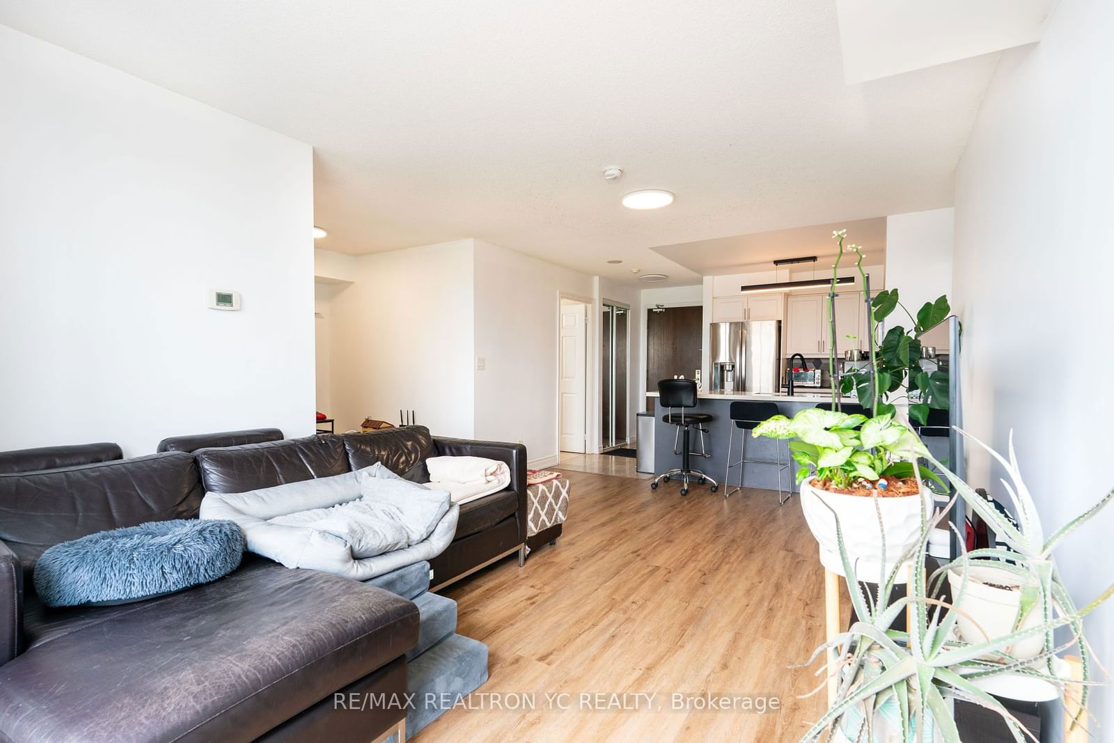 35 Hollywood Ave, unit 2022 for sale - image #6