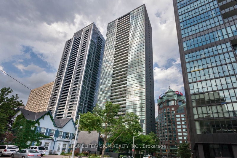 110 Charles St E, unit 1009 for rent