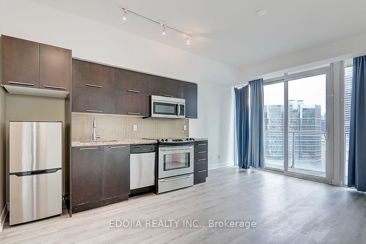 126 Simcoe St, unit 2809 for sale - image #11