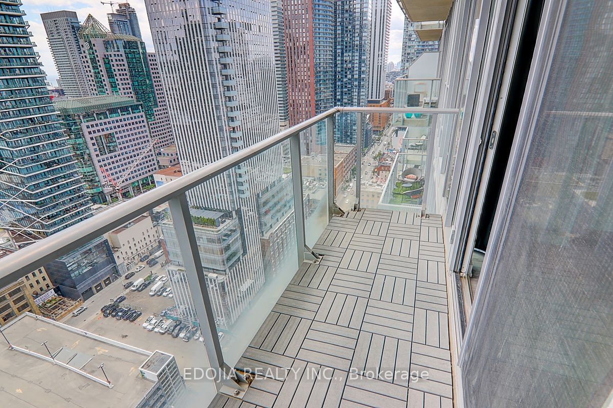 126 Simcoe St, unit 2809 for sale - image #30