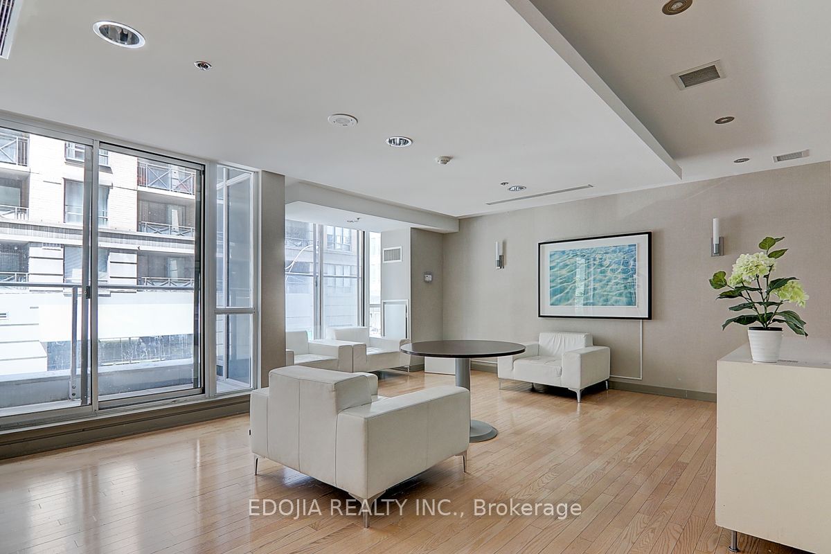 126 Simcoe St, unit 2809 for sale - image #37