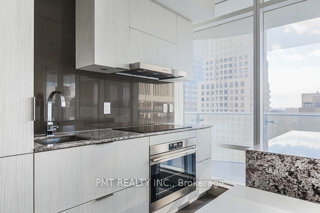 1 Bloor St E, unit 1910 for rent