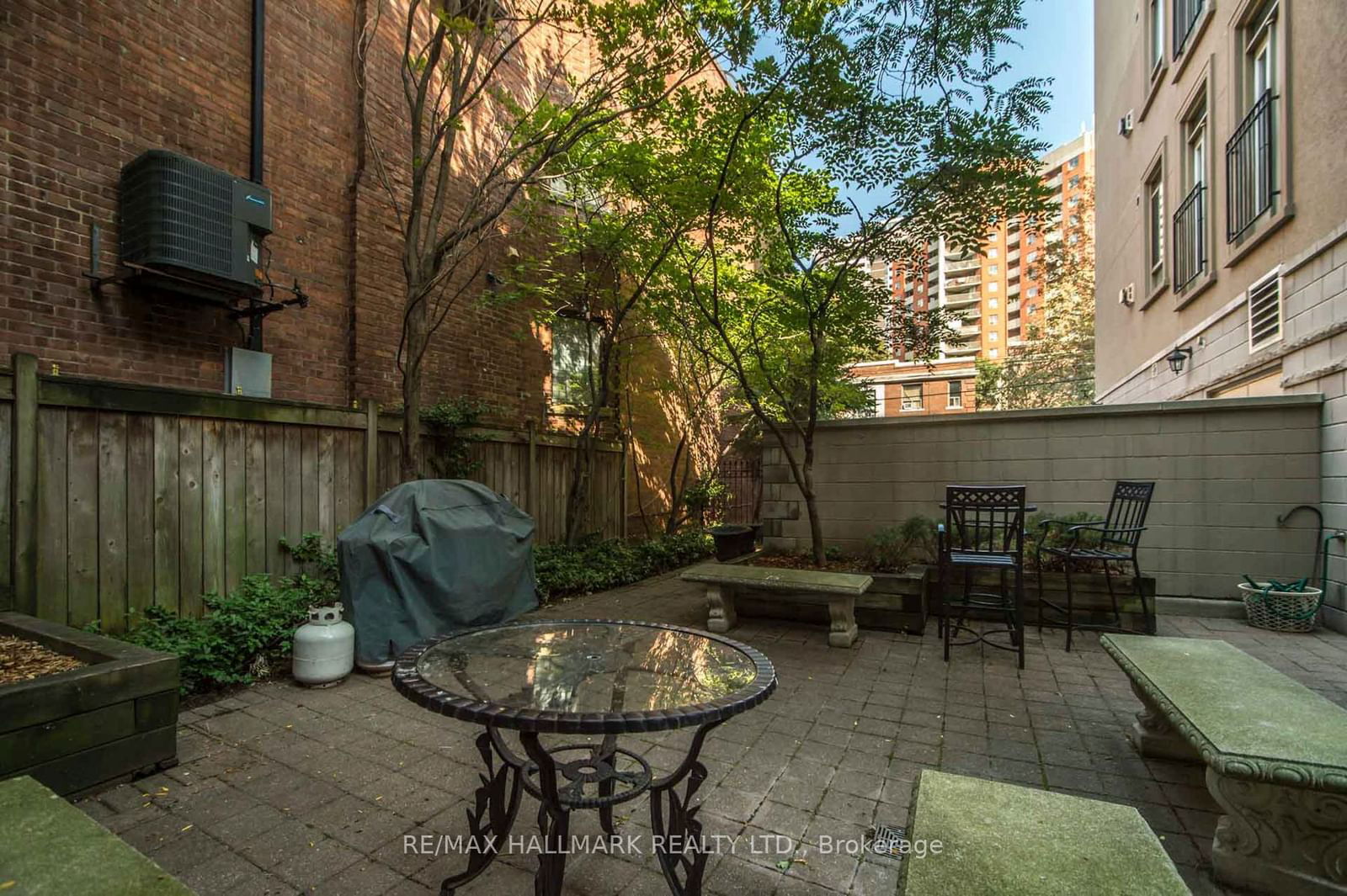 135 Maitland St, unit 203 for sale - image #29