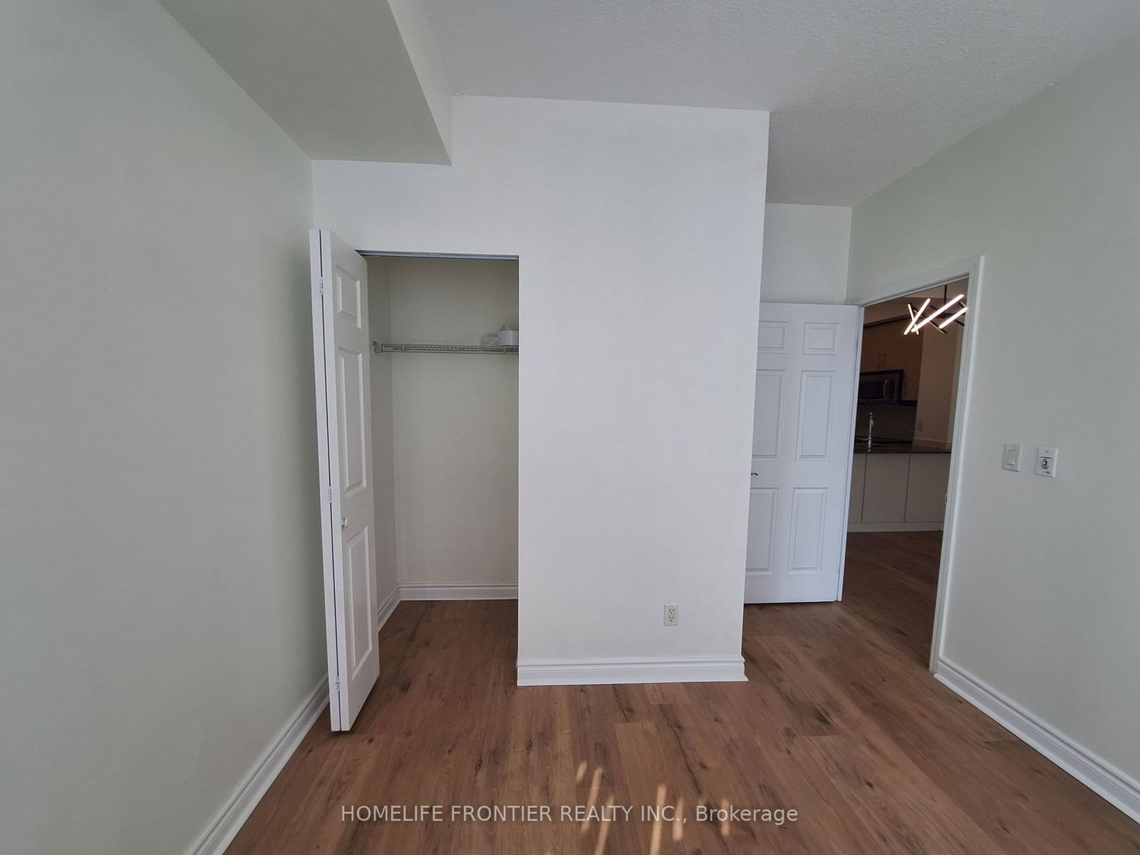 18 Holmes Ave, unit 1009 for rent - image #12