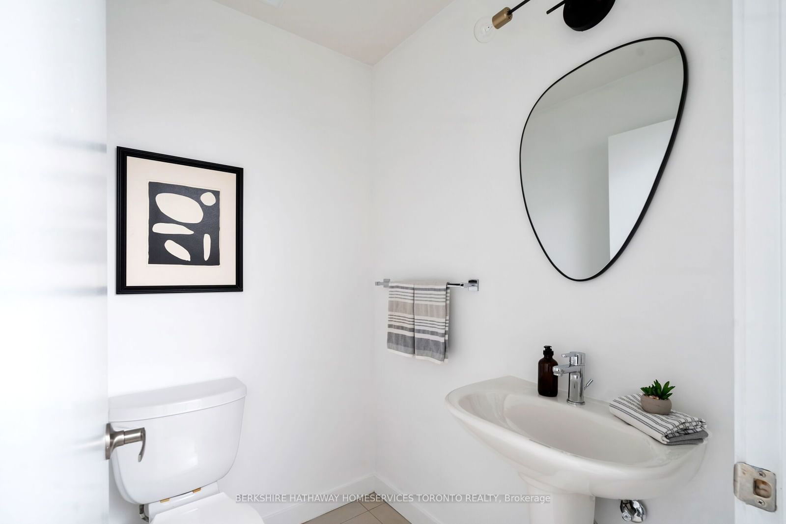 41 Ossington Ave, unit TH1 for sale - image #8