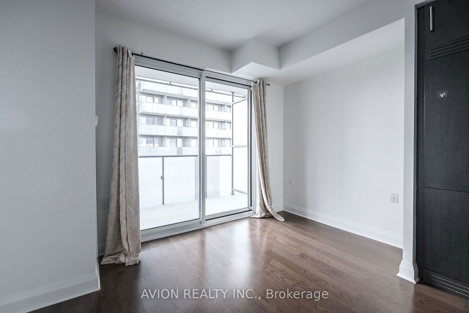 65 St Mary St, unit 2701 for sale