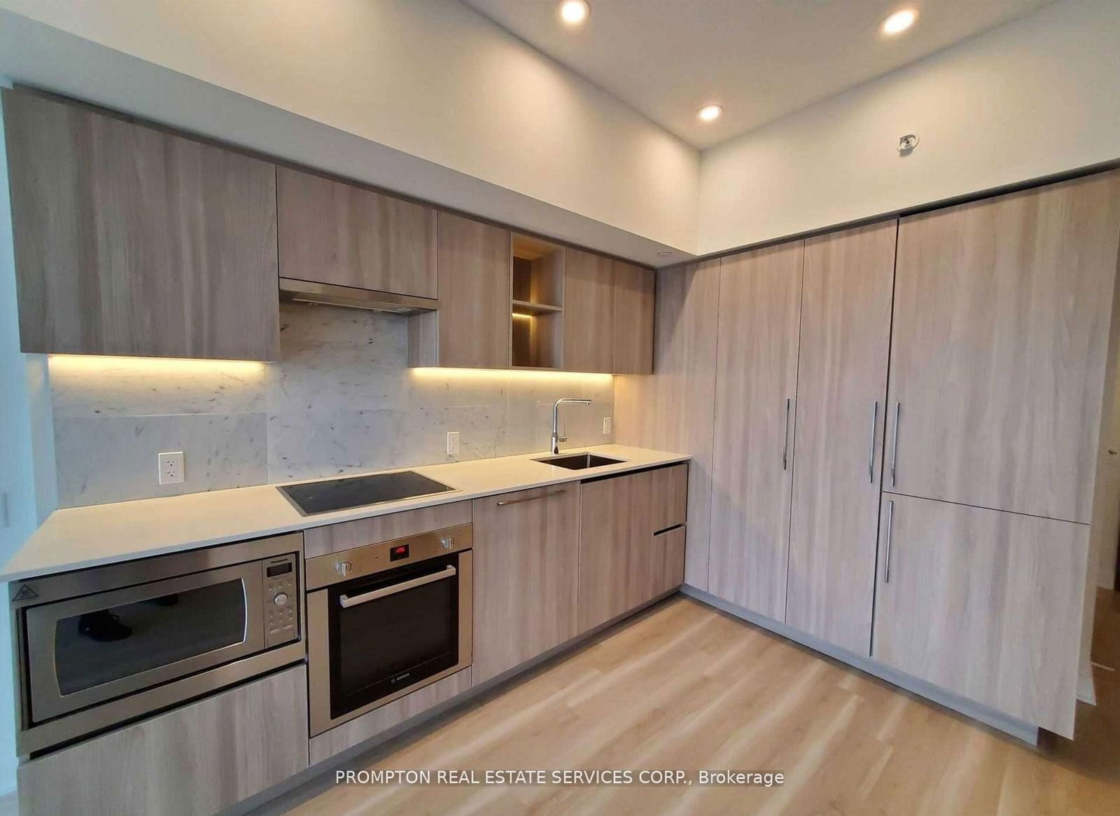 19 Bathurst St, unit 3501 for rent - image #3