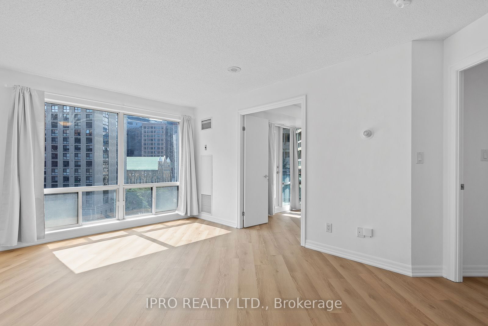 300 Bloor St E, unit 1109 for rent - image #11