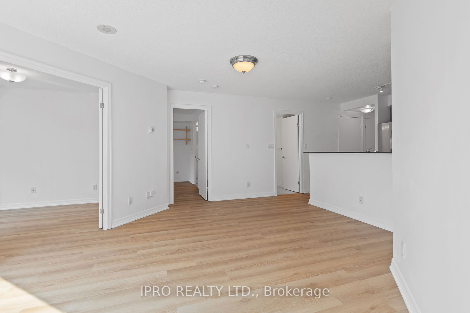 300 Bloor St E, unit 1109 for rent - image #12