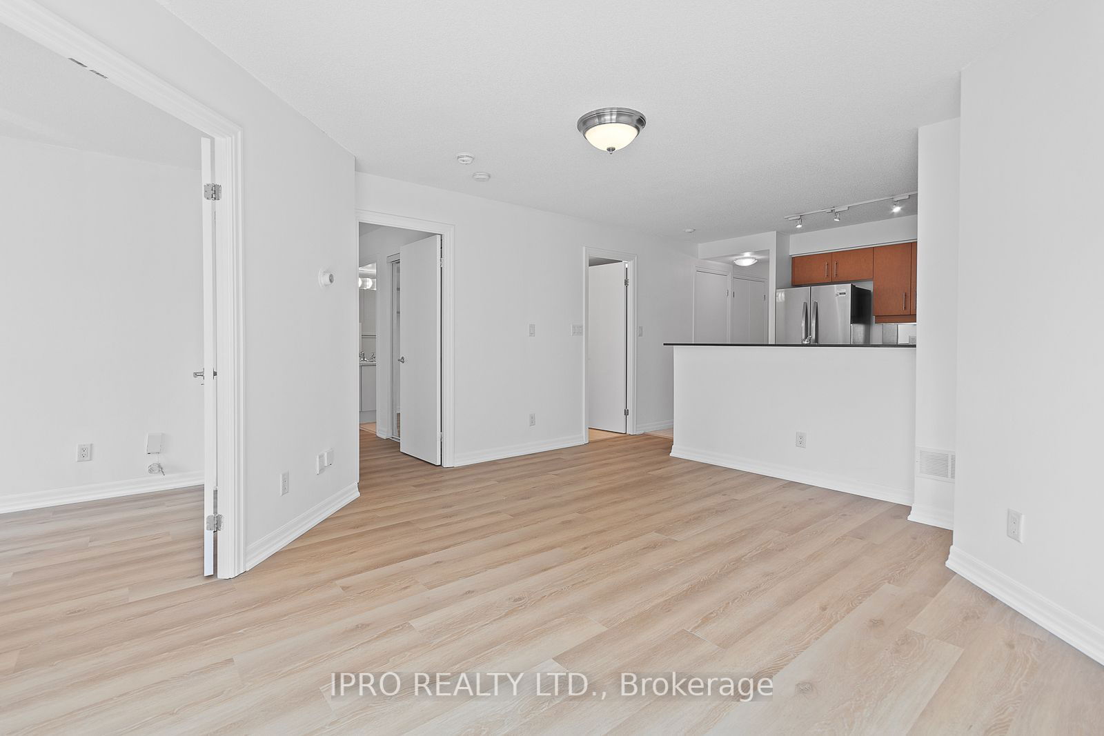 300 Bloor St E, unit 1109 for rent - image #14