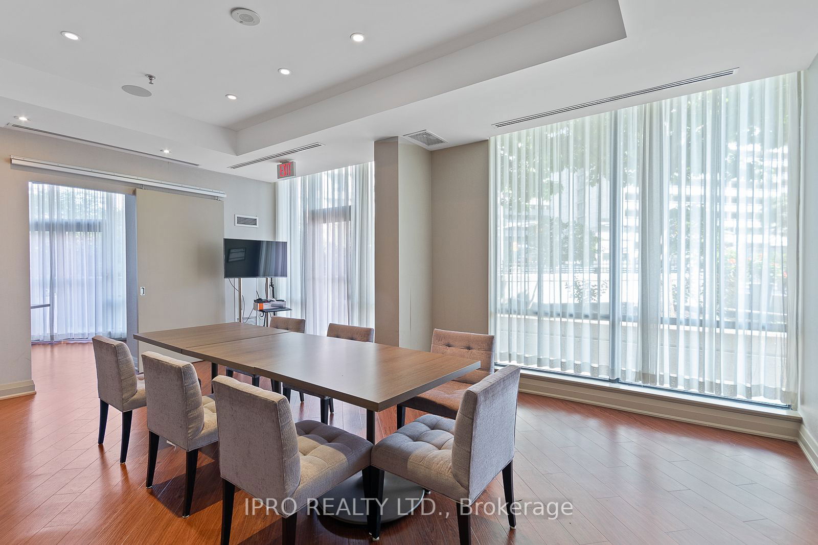 300 Bloor St E, unit 1109 for rent - image #30