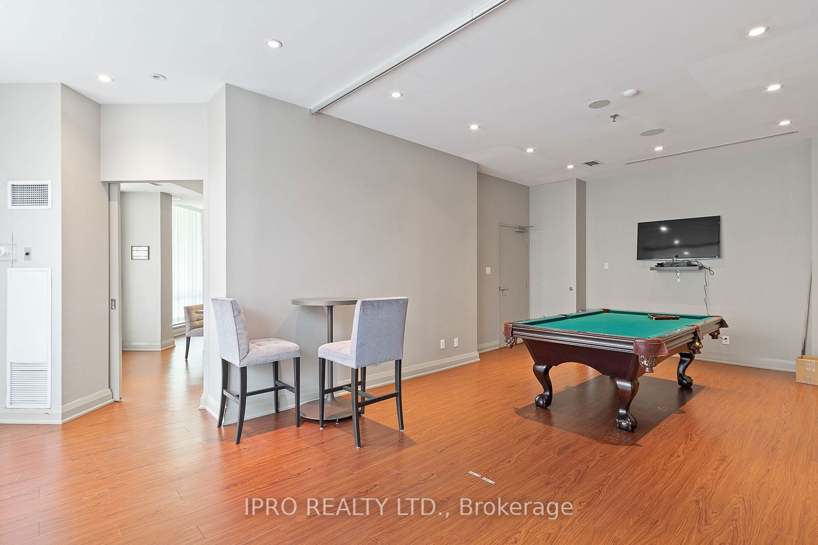 300 Bloor St E, unit 1109 for rent - image #31