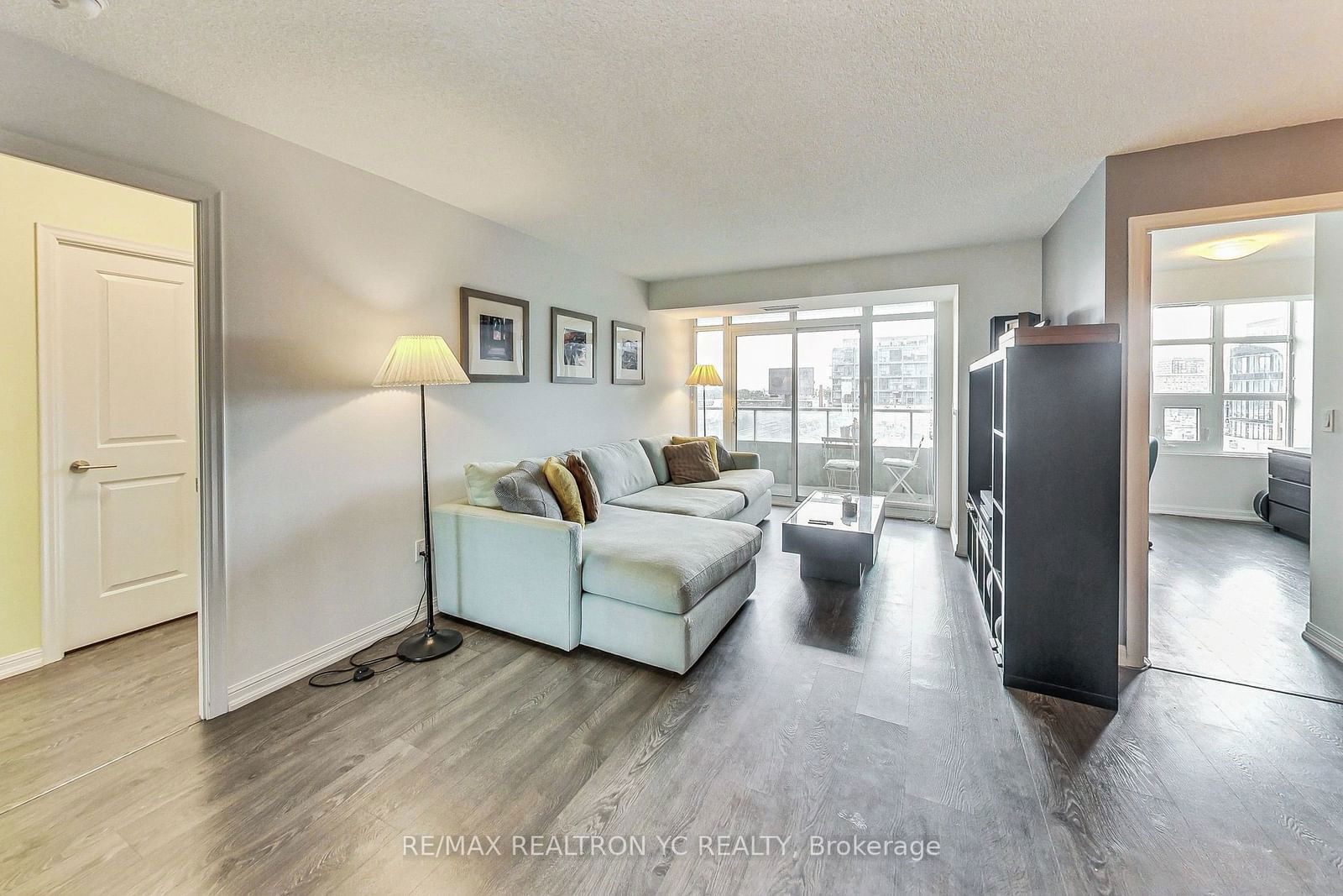 85 East Liberty St, unit 721 for sale - image #2