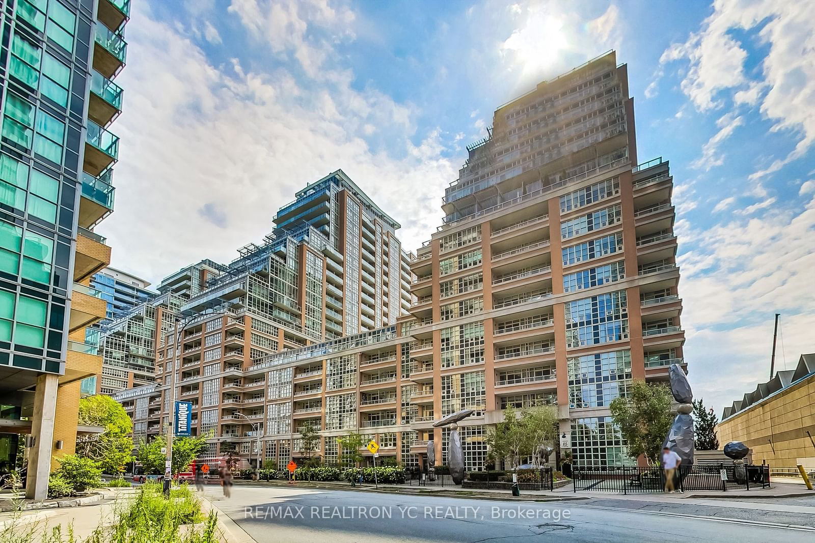 85 East Liberty St, unit 721 for sale - image #34