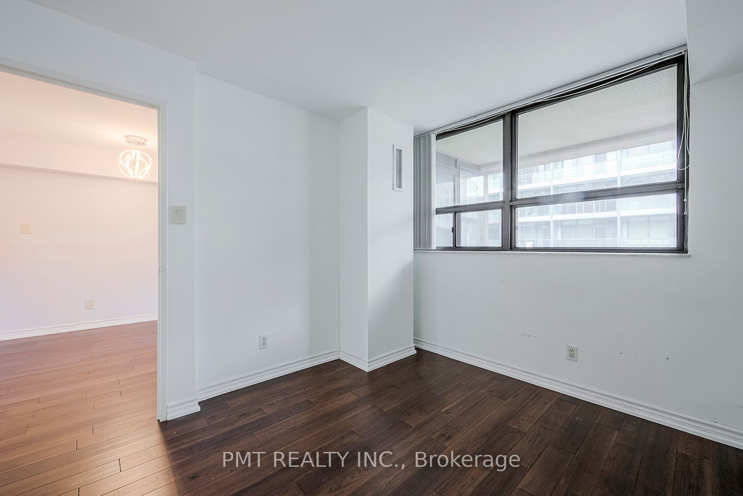 60 St Patrick St, unit 633 for rent