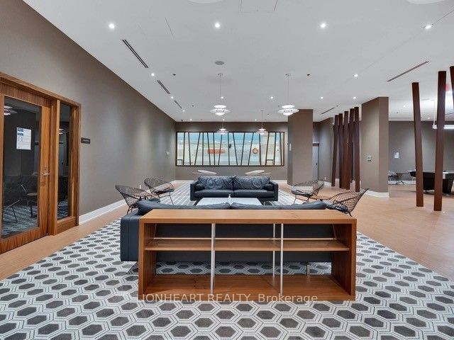 111 St Clair Ave W, unit 605 for sale - image #10