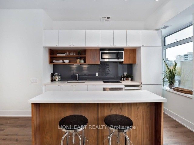 111 St Clair Ave W, unit 605 for sale - image #13