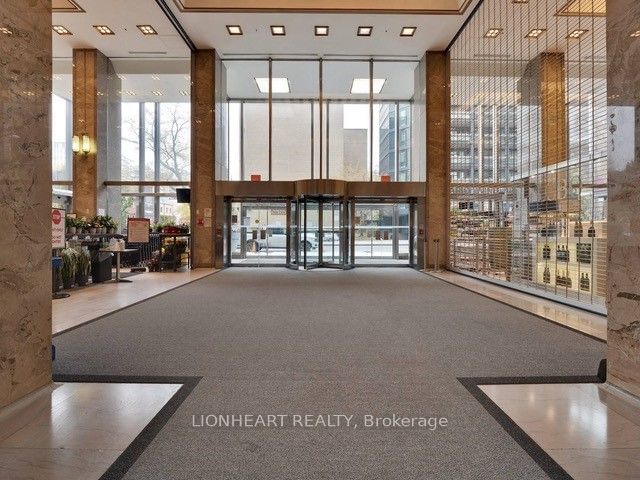 111 St Clair Ave W, unit 605 for sale