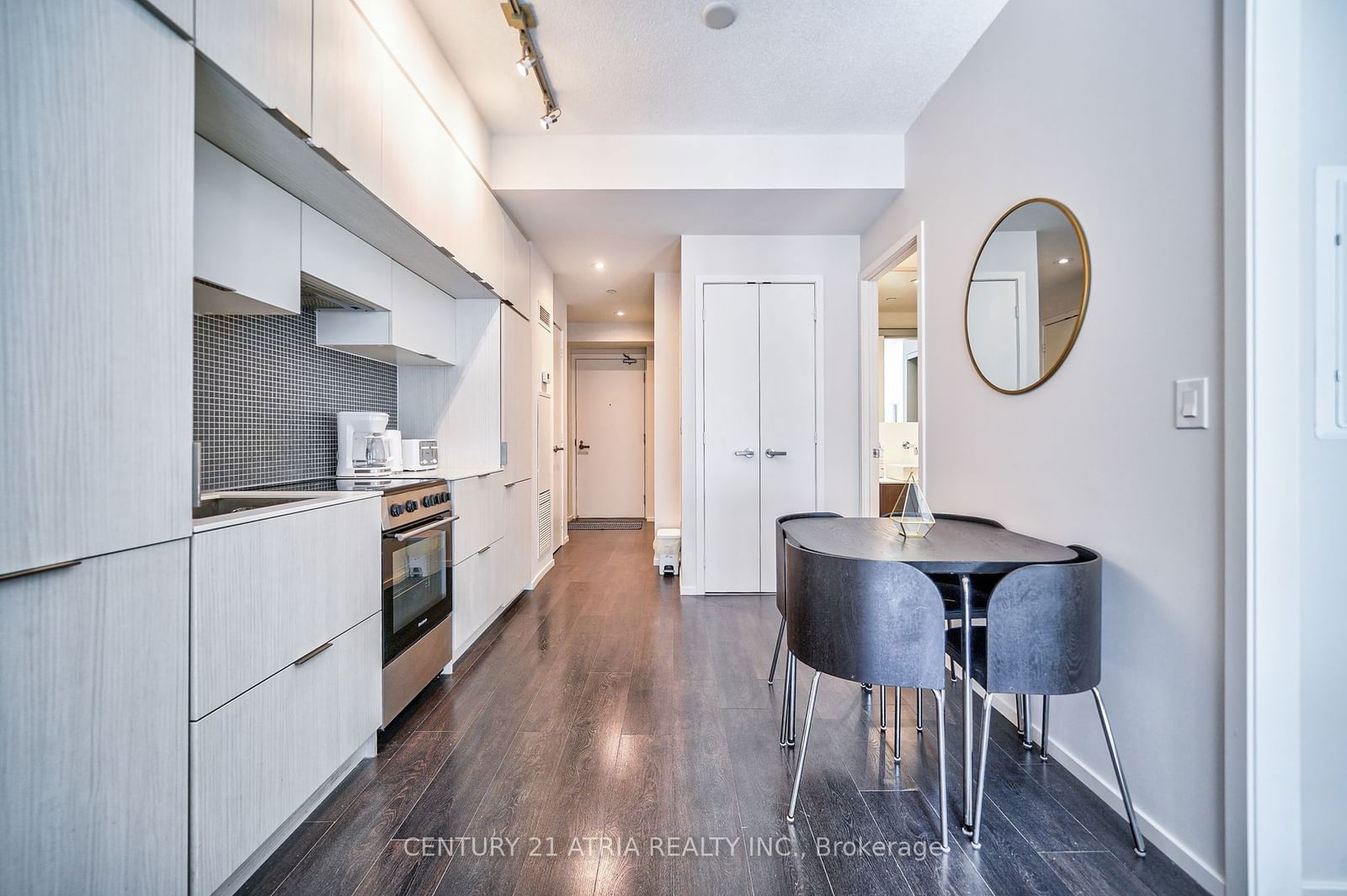 159 Dundas St, unit 1002 for rent