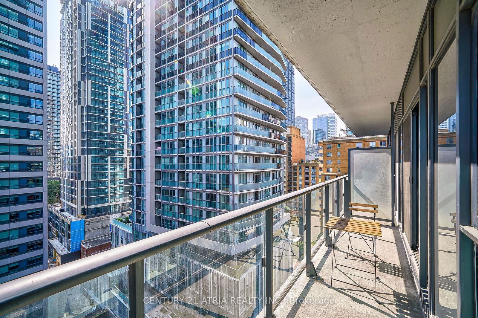 159 Dundas St, unit 1002 for rent